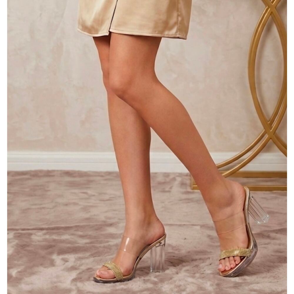 Av. MSRP $36 NWOB DREAM PAIRS METALLIC GOLD CLEAR BLOCK HEELS ♡SIZE 7.5♡